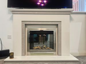 Lounge- click for photo gallery